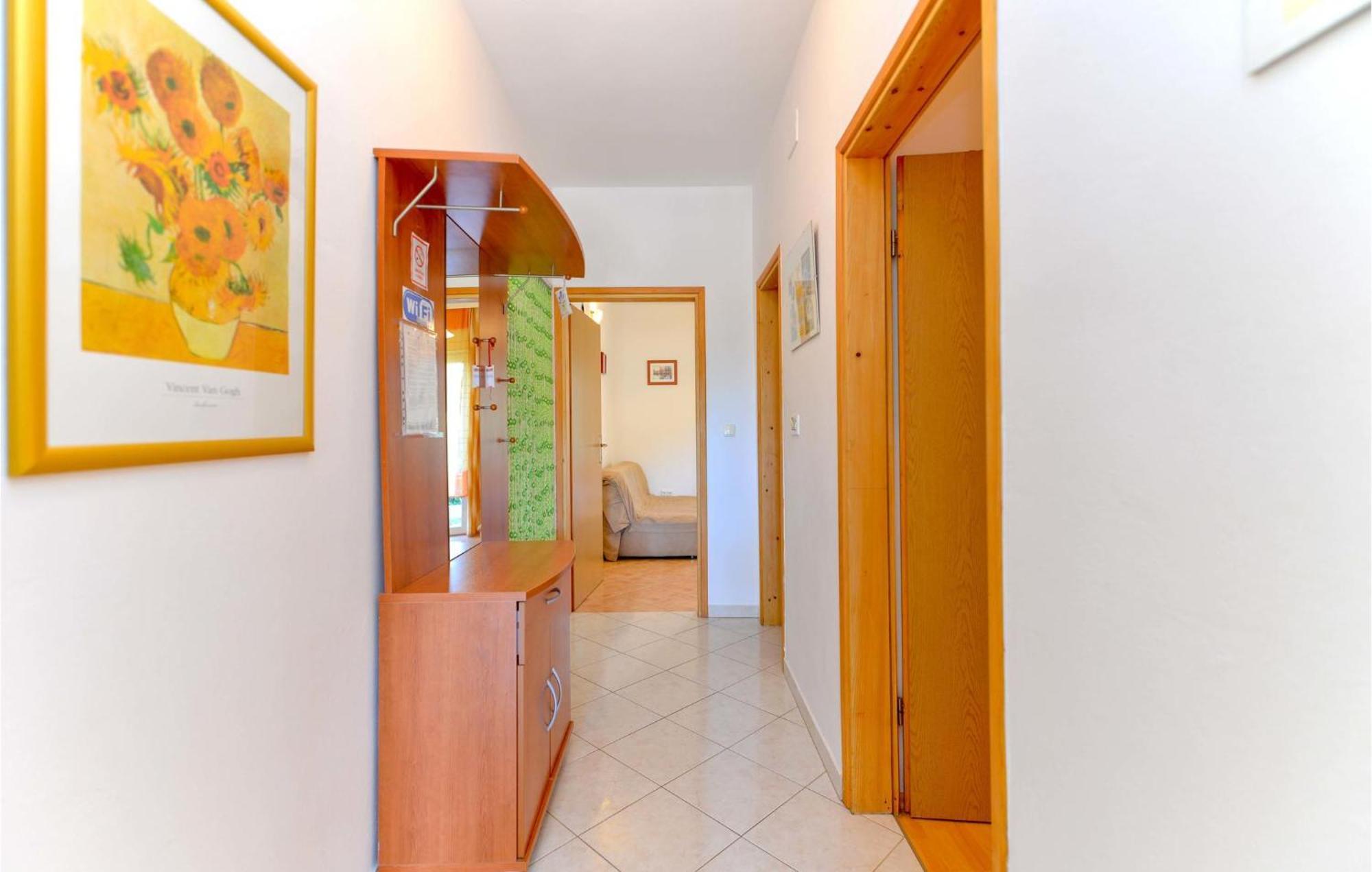 1 Bedroom Nice Apartment In Zadar Buitenkant foto